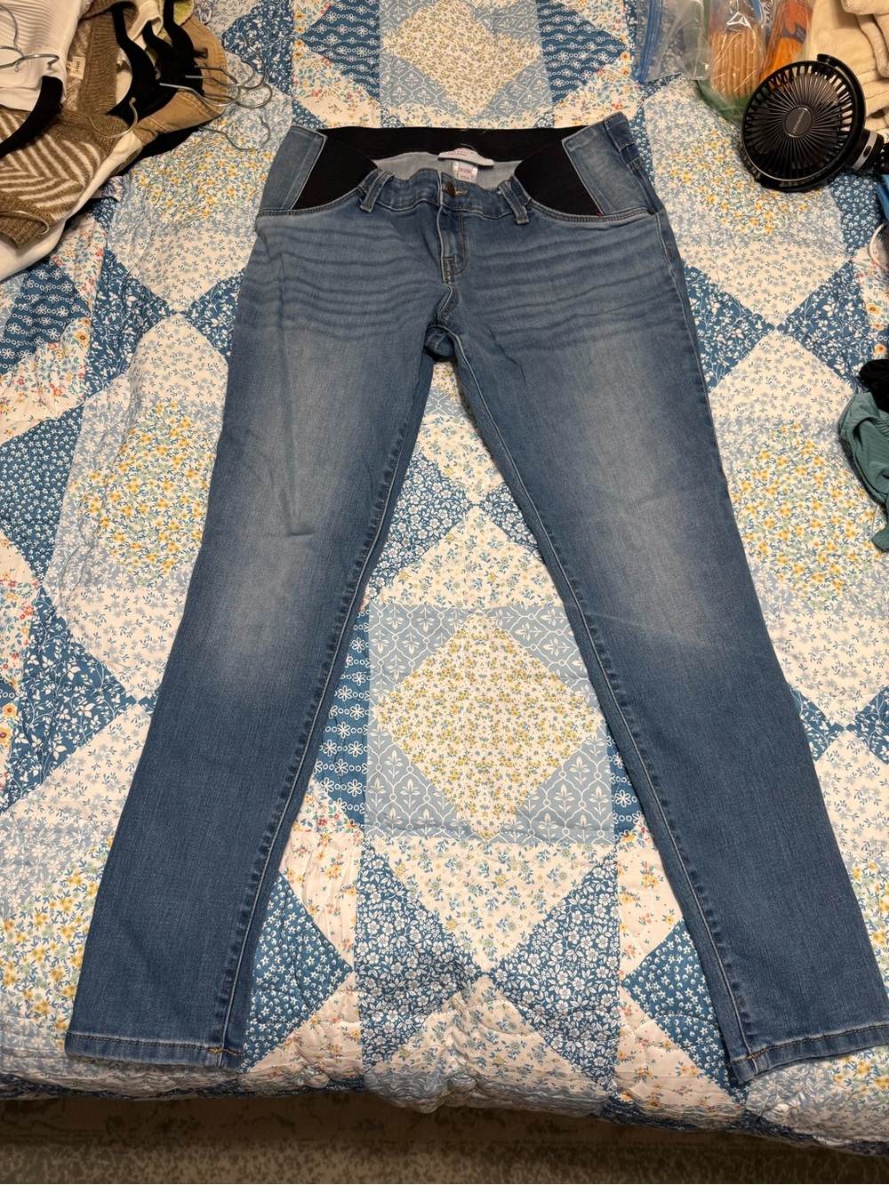 Women’s Skinny Maternity Jeans with Stretch Panel - Light Blue